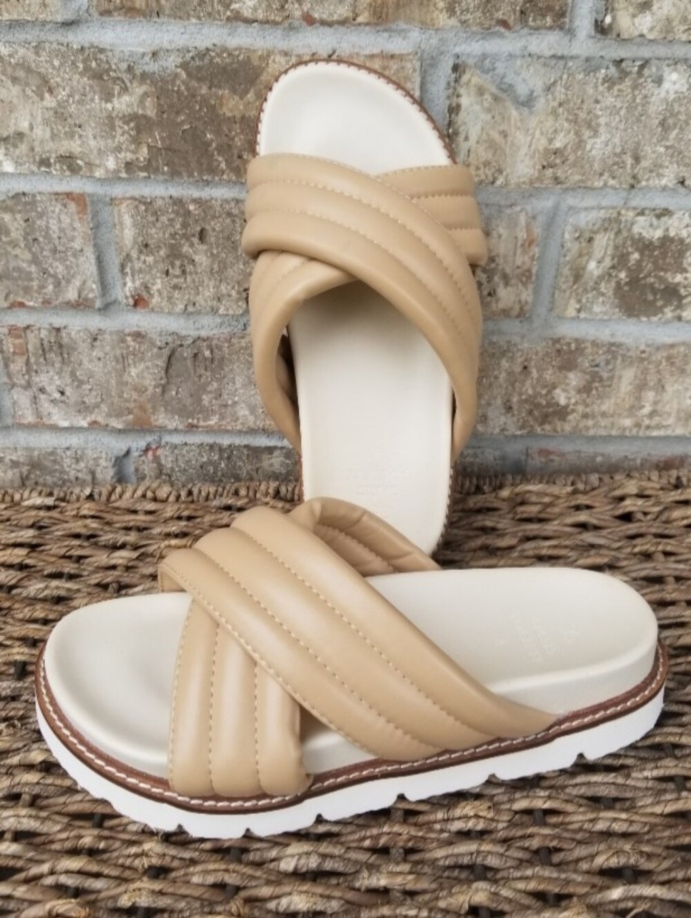 OASIS SOCIETY TAN/Grace Puffed Slide Sandals(Women 8) NEUTRAL Platform Lug *READ